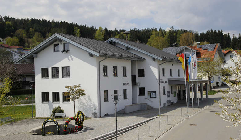 Rathaus der Gemeinde Langdorf