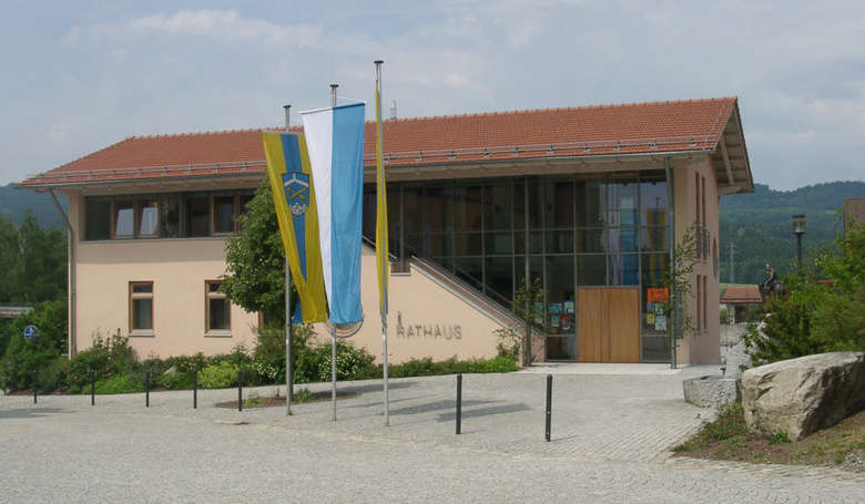 Rathaus Patersdorf mit Tourist-Info