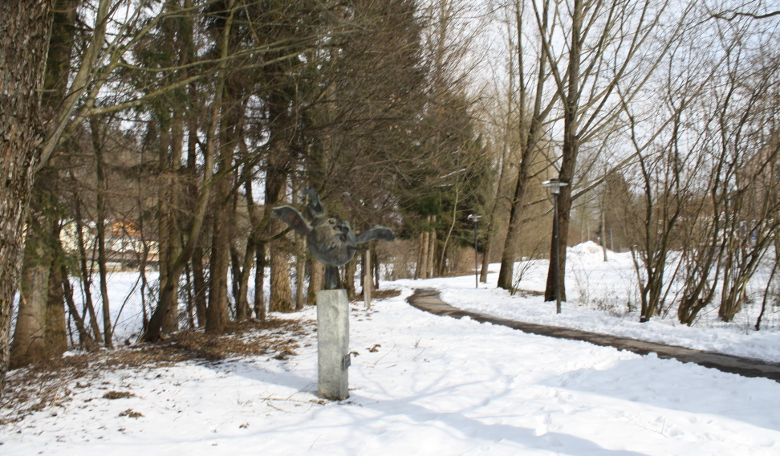 Winterwanderweg im Kurpark in Regen