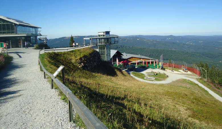Eisensteiner Hütte mit Panorama-Aufzug