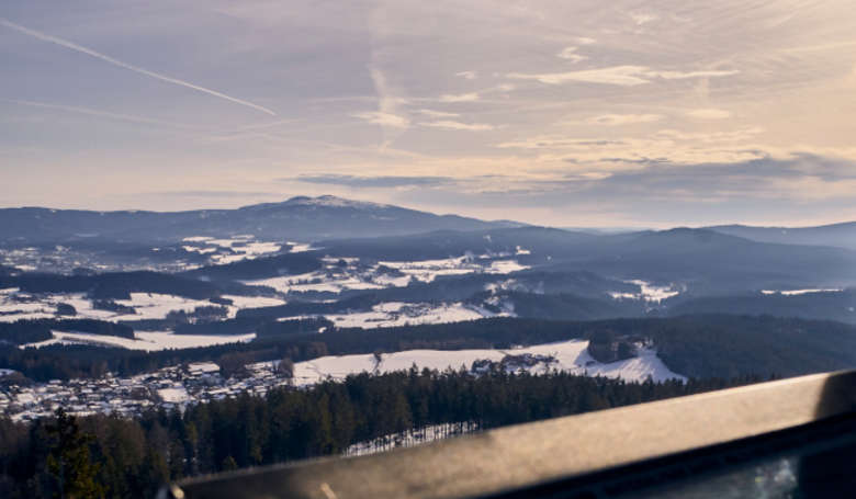 Ausblick vom Langdorfer Turm Richtung Nationalpark Bayerischer Wald