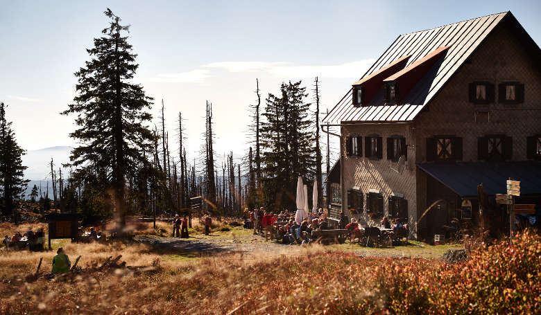 Waldschmidthaus - Schutzhütte Großer Rachel mit Biergarten