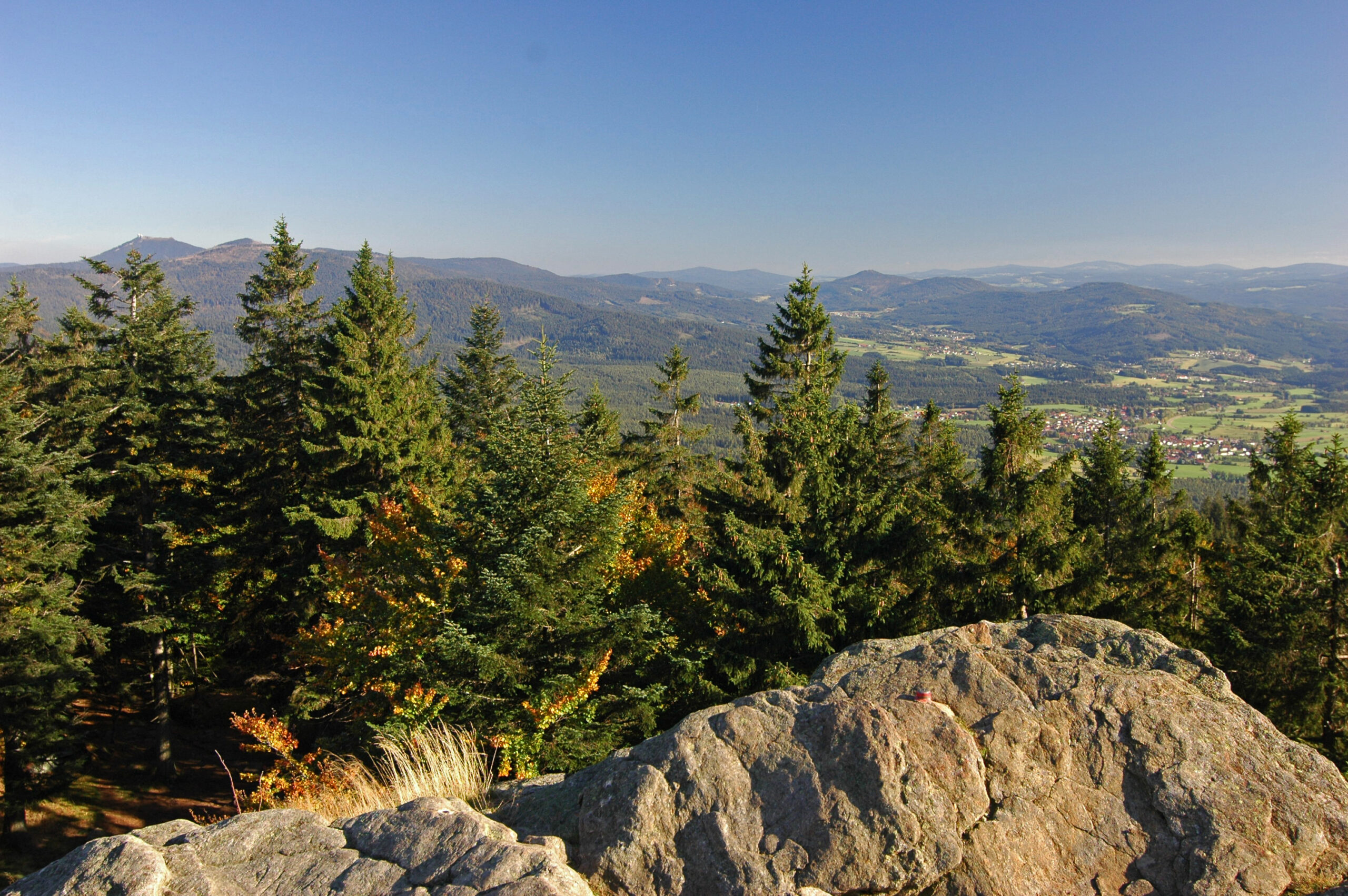 Ausblick vom Großen Riedelstein ins ARBERLAND